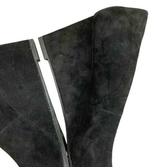 Tory Burch suede leather Claire closed toe wedge heel shoes new without box - Picture 4 of 16